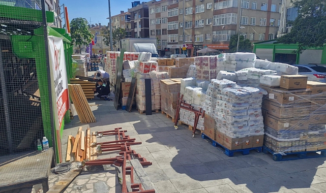 Biçen Market Şube Açılışı Öncesi Kaldırım İşgali Tepki Topluyor