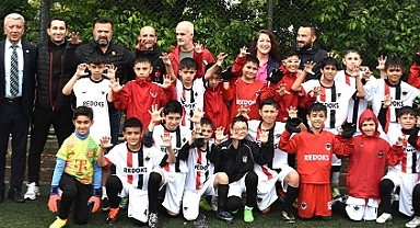 Bülent Uygun, Avcılar Tahtakale Kartalları ziyaret etti