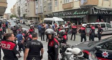 Küçükçekmece’de Polise Bıçaklı Saldırı