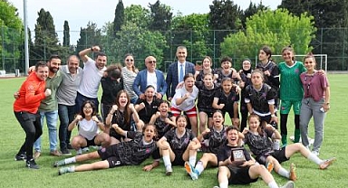 Küçükçekmece TOKİ Atakent Spor Lisesi şampiyon
