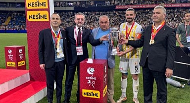 Nesine 2. Lig'e Yükselen Muş Spor Kulübü, Kupasını Aldı
