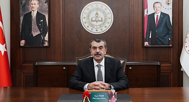 Bakan Tekin ,Şenay Aybüke Yalçın'ın 8. ölüm yıl dönümü dolayısıyla bir anma mesajı yayımladı.