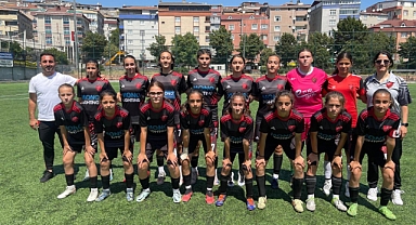 İdman yurdu Kızıları Galatasaray'ı farklı yendi 4-1