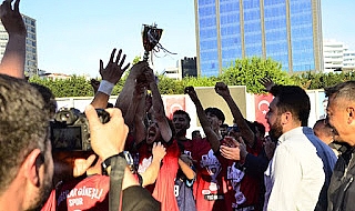şampiyon Bağcılar Güneşlispor kupasına kavuştu