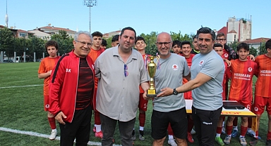 Taçspor U17 Şampiyonluk Kupasını coşkuyla aldı