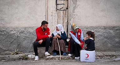 TÜRK KIZILAY 157. KURULUŞ YIL DÖNÜMÜNÜ KUTLUYOR