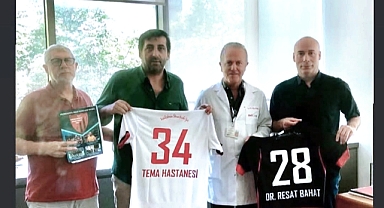 Küçükçekmece İdmanyurdu Spor'danDr. Reşat Bahat'a Ziyaret