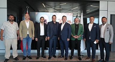 Sarıyer Spor Kulübü Yönetimi, Belediye Başkanı Aksu'yu Ziyaret Etti
