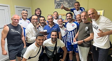 Suat Küçükali'ye doğum günü sürprizi