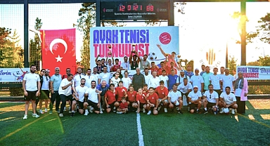 Ümraniye'de 4. Ayak Tenisi Turnuvası'nın Kazananları Belli Oldu