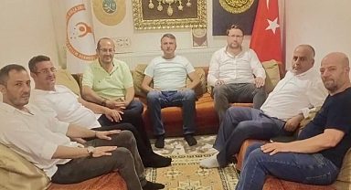 AK Parti Küçükçekmece İlçe Başkanı Nejat Öztürk’ten “Bir İnsan” Derneğine Anlamlı Ziyaret