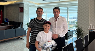 Küçükçekmece’de Nezaket ve Sevinç Bir Arada: Oğuz Akbaba’dan Emniyet Müdürüne Ziyaret