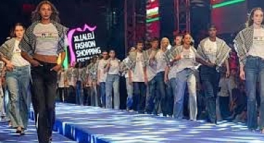 Podyumda Barış Mesajı: 60 Manken Gazze İçin Yürüdü