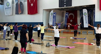 Bakırköy'de Kadınlara Sağlık ve Sosyalleşme Desteği: Sabah Sporları Devam Ediyor