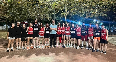 Küçükçekmece'nin Gençleri Parkeye Çıkıyor! 