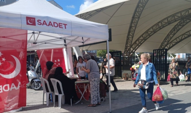 Saadet Partisi Stantlarına Küçükçekmecelilerden Yoğun İlgi