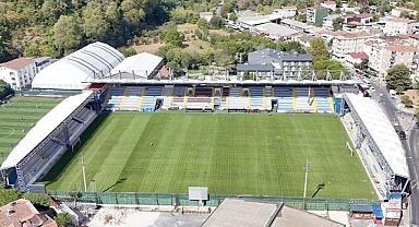Sarıyer Stadyumu Yeni Yüzüyle Taraftarını Bekliyor!