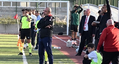 Çatalcaspor’dan Hakemlere Sert Tepki: “Top Oynuyoruz Ama Hakemleri Geçemiyoruz!”