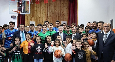 Gençlik ve Spor Bakanı Dr. Osman Aşkın Bak, Malatya’da Gençlik Merkezi ve Şampiyonlar Kupası Finaline Katıldı