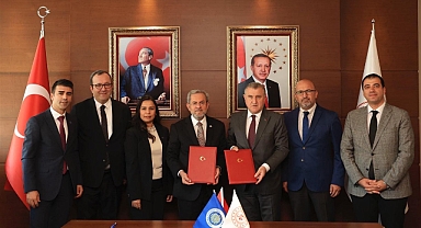 Gençlik ve Spor Bakanlığı ile Ankara Üniversitesi Geliştirme Vakfı Okulları Arasında İş Birliği Protokolü İmzalandı