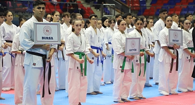 Karabük’te Kyokushin Coşkusu: Avrupa Şampiyonası ve Milli Takım Seçmeleri Tamamland
