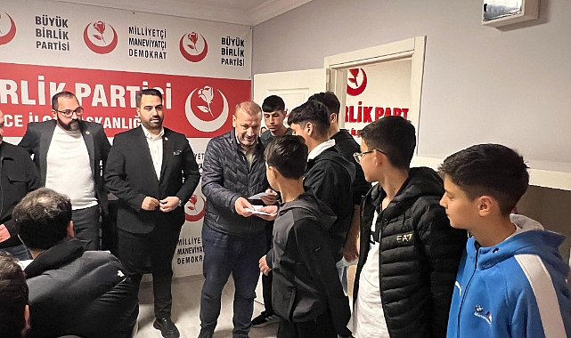 Küçükçekmece Alperen Ocakları’ndan Anlamlı Yarışma: Alperenler Kimdir?” Sorusu Gençlerle Buluştu
