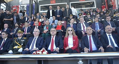 Küçükçekmece’de 29 Ekim Cumhuriyet Bayramı’nın 102. Yılı Coşkuyla Kutlandı