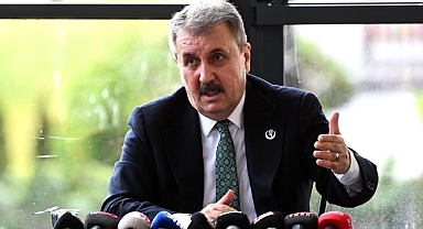 Meclis'teki “Biji Serok Apo” sloganına Destici’den sert tepki: “Kafalarını ezip geçeceksin!”