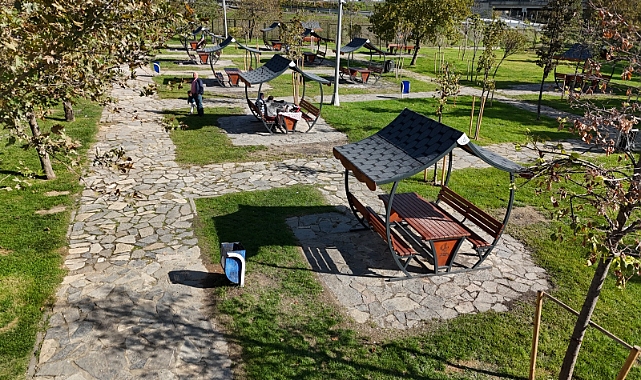 Bağcılar’da Yeşil Dönüşüm: Mahalle Bahçeleri 45’e, Millet Bahçeleri 5’e Ulaşıyor