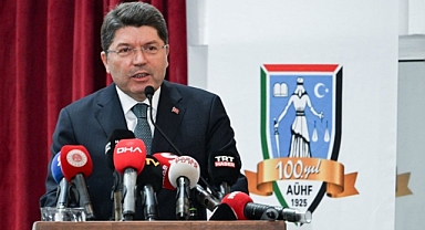 Hukuk Fakültelerine Girişte Yeni Dönem: İlk 100 Bin Şartı Geliyor