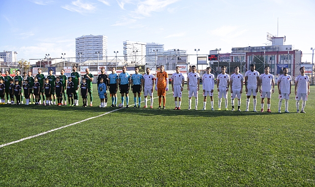 Küçükçekmece'de Derbi Heyecanı, Liderlik Sevinciyle Taçlandı