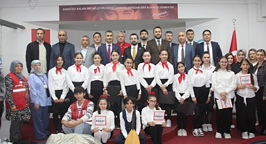 Küçükçekmece'de Kızılay Haftası Coşkusu: Fevzi Çakmak Ortaokulu'nda Anlamlı Program