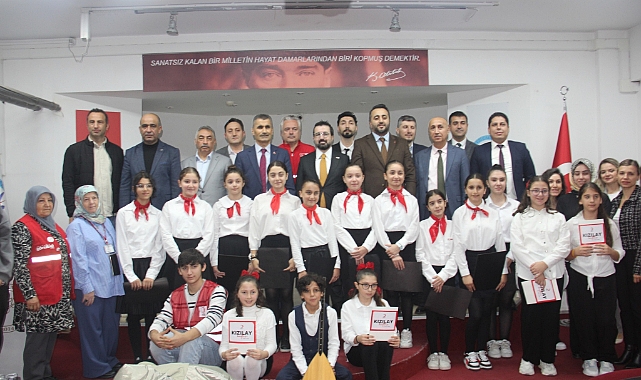 Küçükçekmece'de Kızılay Haftası Coşkusu: Fevzi Çakmak Ortaokulu'nda Anlamlı Program