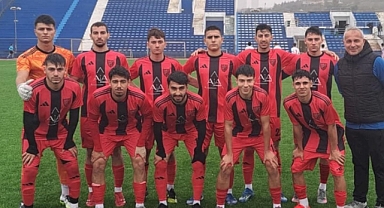 Küçükçekmece İ.Y U19 Takımı: Namağlup Liderlik