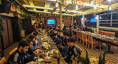 Küçükçekmece Sinop Spor’dan Silivrispor Maçı Öncesi Moral Yemeği