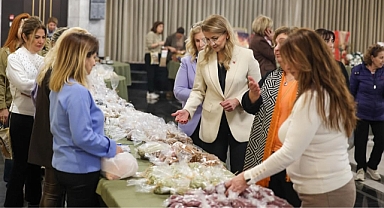 Bakırköy Belediye Başkanı Ovalıoğlu, Süryani Kadim Vakfı Yeşilköy Kadınlar Kolu’nun Kermesine Katıldı