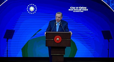 Cumhurbaşkanı Erdoğan: “Gençlerimizin yanında olmaya devam ediyoruz”