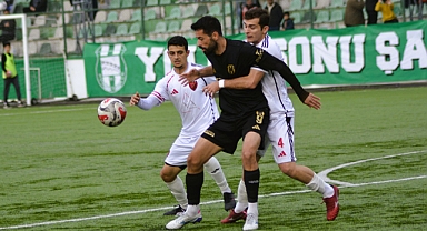 Küçükçekmece Derbisinde Gol Sessizliği, Tribünlerde Coşku