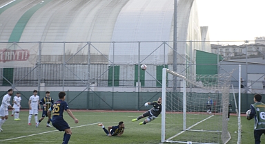 Küçükçekmece Sinopspor Direklere Takıldı: 1-1