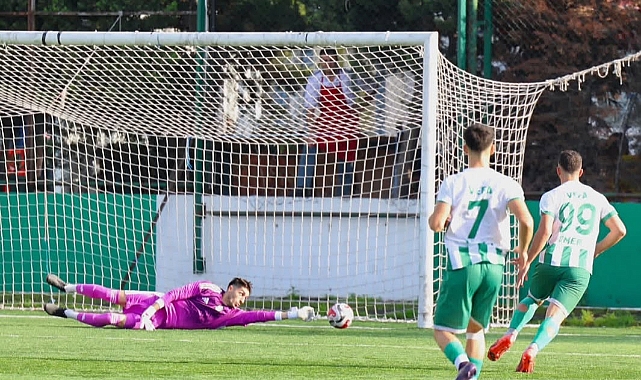 Küçükçekmecespor'u 1-0 mağlup eden Yeşil-Beyazlılar, ligde nefes aldı