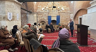 Desenlerin Hafızasında Bir Yürüyüş