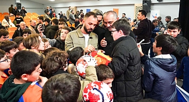 Esenler’de Spor Söyleşisi: Emre Çolak Gençlerle Buluştu