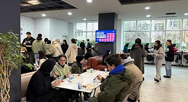 Her Hafta Sürpriz Lezzetlerle Öğrencilere Destek