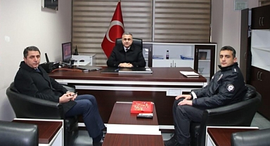 Küçükçekmece'de Yeni Yıla Huzurla Giriliyor: Kaymakam Anteplioğlu'ndan Karakollara Moral Ziyareti 