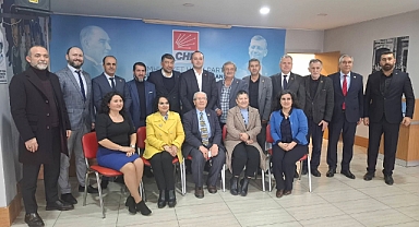 Küçükçekmece’nin 21 Mahalle Muhtarından CHP İlçe Başkanı Burak Ergin’e Ziyaret