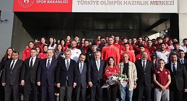 “Milli Sporculardan Tarihi Başarı: 7 Bin 474 Madalya”