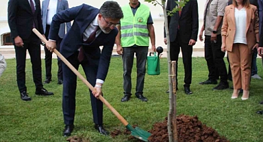 Tarım ve Orman Bakanı Yumaklı: “517 Milyon Fidanı Toprakla Buluşturduk”