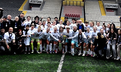 Avcılar Cihangirspor Kadın Futbol Takımı Tarihi Başarıya İmza Attı