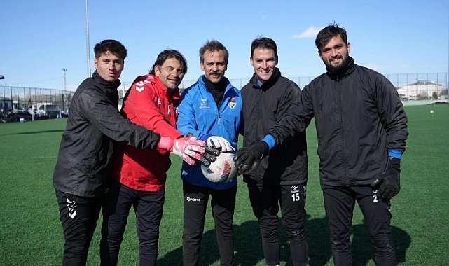 Erkan Kolçak Köstendil'den Kars 36 Spor'a Moral Ziyareti