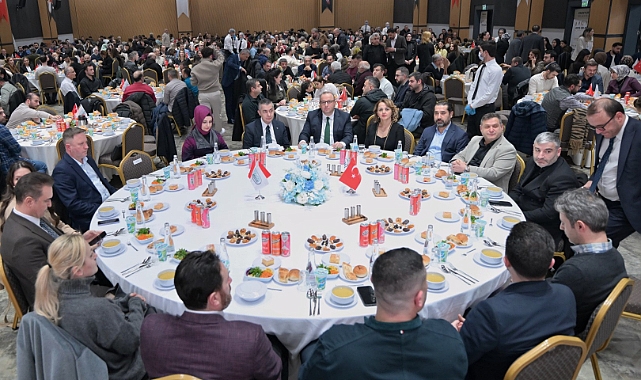 Esenyurt’ta Öğretmenlere İftar ve Müjde: İlk Öğretmenevi Geliyor